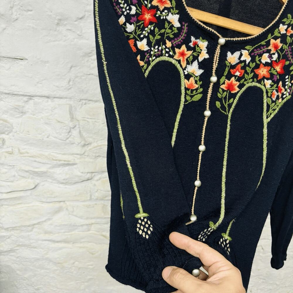 Lightweight Wool Cardigan Sweater Vtg Embroidered Flowers Grandma Boho Hippie - Picture 5 of 10